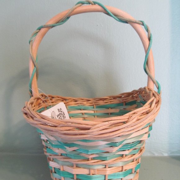 Vintage NWT Woven Wicker Basket w/ Handle Blue Green/Turquoise Paul Marshall NEW - Picture 2 of 12